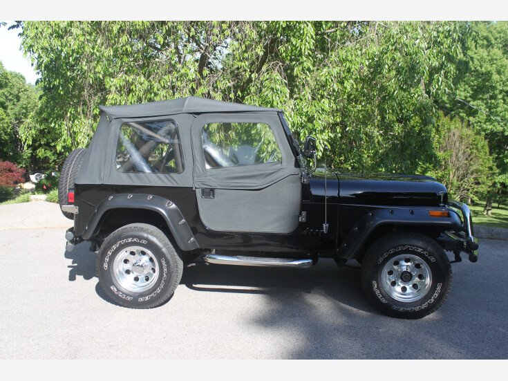 Thumbnail Photo undefined for 1985 Jeep CJ 7